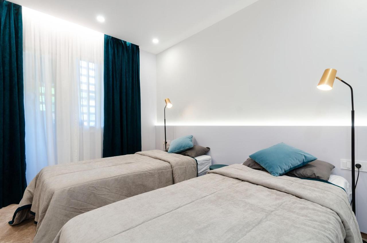 Luxury Blue Coast Seaside Retreat Marbella Apartment Exterior photo